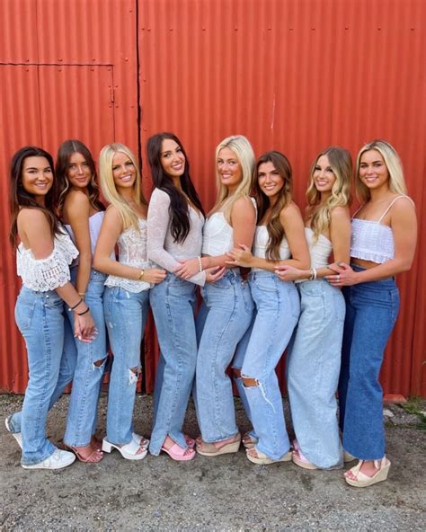 8 sexy college babes r ifyouhadtopickone