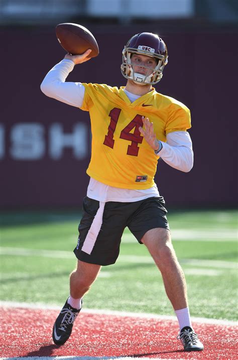 Usc Qb Sam Darnold Taking Things One Year At A Time