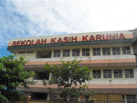 Berdasarkan karakteristik kegiatan sekolah swasta di kota makassar dimana aktifitas sekolah dilaksanakan selama enam hari, dimulai pada hari senin sampai dengan sabtu. SMA Swasta Kasih Karunia | Edumor.com