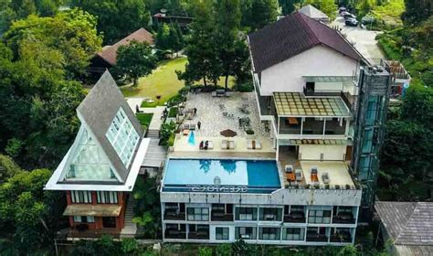 Masyarakat kini makin pintar dalam membangun kolam renang house sangkuriang hotel memiliki sebuah kolam renang berbentuk infinity pool. 5 Hotel Murah di Lembang dengan Kolam Renang untuk Liburan ...