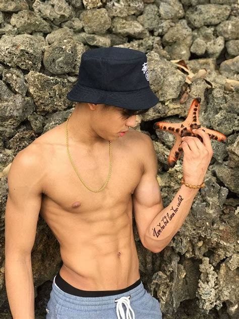 Uaap Hunk Ricci Rivero Bares It All On Sports U Starmometer