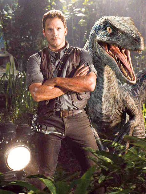 New Promo Pic Of Owen And The New Raptors For Jurassic World Jurassic