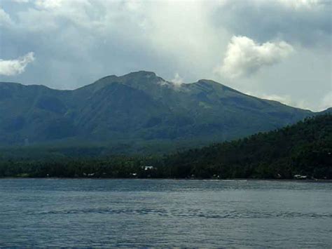 The area is actually part of sangir islands that expand almost 813 square kms with vertile soil and situated in north sulawesi, siau island is at the archipelago of sangir (or sangihe) in celebes sea. On this trip, we installed six ARMS units along the coast ...