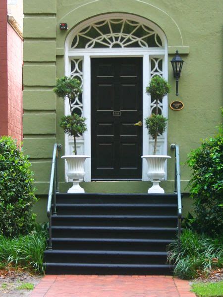 Love This Mossy Green Home In Savannah Georgia From