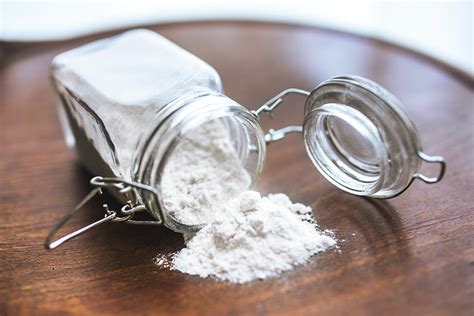 Baking Soda Vs Diatomaceous Earth Which One Should Be In Your Toothpaste