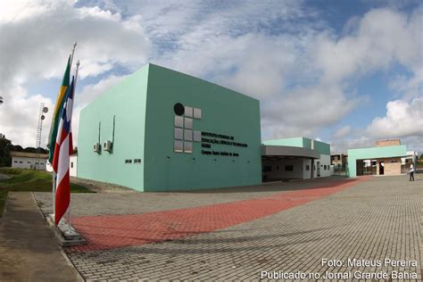 Fachada do Instituto Federal de Educação Ciência e Tecnologia da Bahia