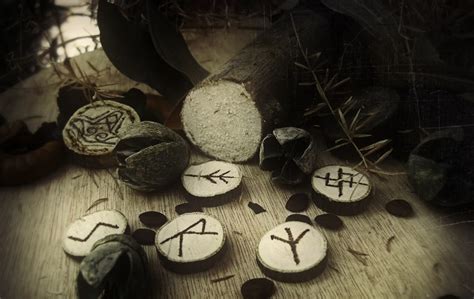 qual è il significato delle Rune guida completa all alfabeto runico