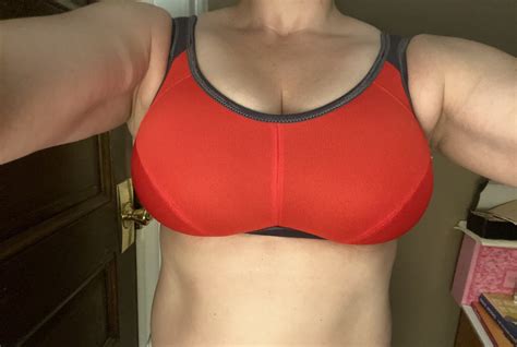 The Ultimate Crowd Sourced Sports Bra Guide For Women With Big Boobs Badass Lady Gang