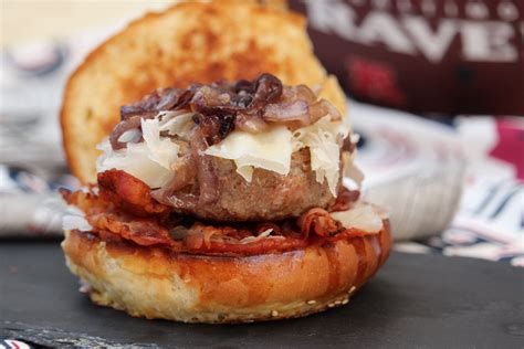 Check spelling or type a new query. Hamburger con cipolla caramellata, bacon e raspadura ...