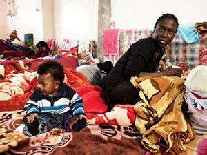 unbegleitete Kinder vor der Küste Libyens aus dem Meer gerettet AFRICA live