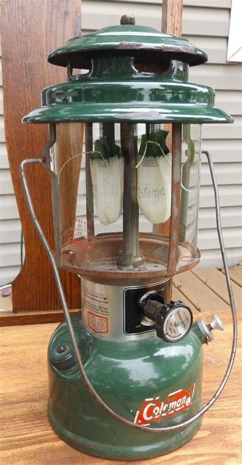 Vintage 1976 Coleman 220e Camping Lantern Untested Dated 676 Camping