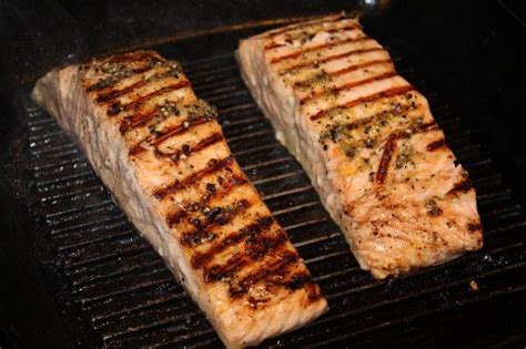 Because foods cook so efficiently on a george foreman, you may need to enjoy fast and healthy cooking. George Foreman Simple Grilled Salmon | Recipe in 2020 ...