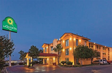 La Quinta Inn by Wyndham San Antonio Sea World Ingram Park, Hotels ...