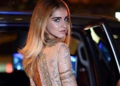 Follia Erotica Di Chiara Ferragni Si Presenta Nuda Sì Si Vede Anche