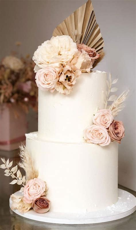 25 Best Simple Wedding Cakes 2021 Simple Wedding Cake With Gold Detail