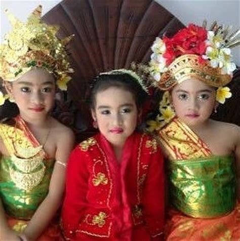 40 Trend Terbaru Baju Adat Bali Anak Muslim Smart Mommy