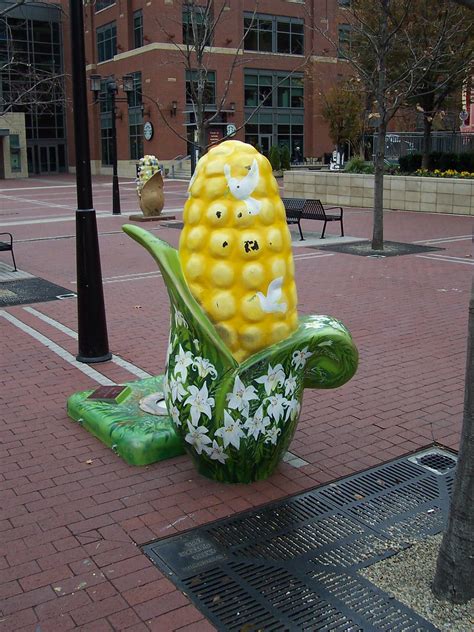 Oh Columbus Corn Sculpture 7 One Of Several Corn Sculptu Flickr
