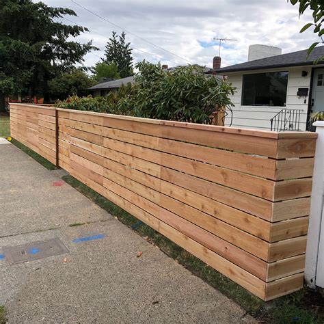 How To Build A Horizontal Cedar Fence Image To U