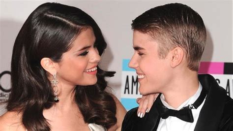 In 2009, justin bieber said in many interviews that selena was his celebrity crush. Sebelum Tunangan dengan Hailey Baldwin, 9 Wanita ini ...