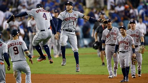 World Series 2017 Score Highlights Of Astros 11 Inning Win Over