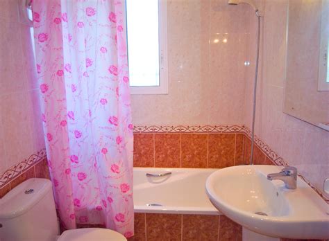 De la playa (15 minutos andando), 1 dormitorio, 1 baño con ducha, salón. Dehesa de Campoamor 3 | Alquiler de apartamentos en ...