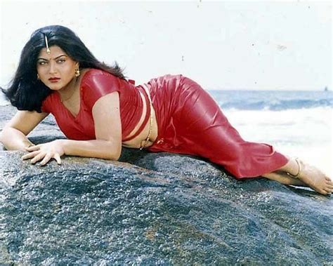 Kushboo Actress Kushboo Wet Stills Actress Kushboo Hot Bathing Photos South Indian Actress