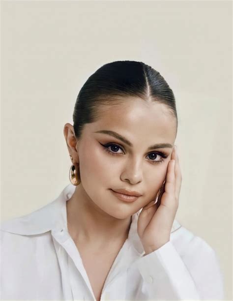 Daily Selena Gomez Photogallery