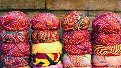 colourful-turbans-for-sale,-rajasthan-bing-gallery