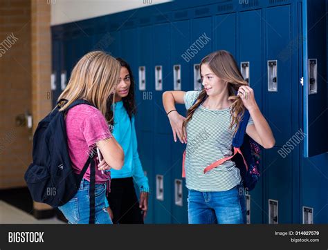 Middle School Girls Candid