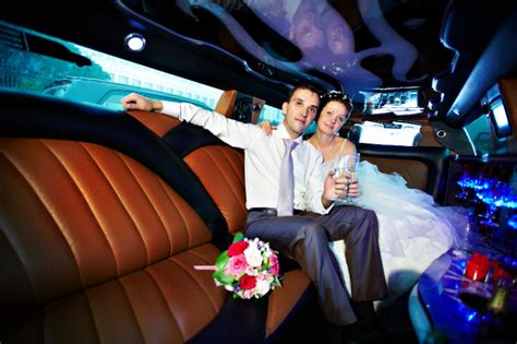 Elegant and stylish coach bus rental is available in cincinnati for all types of events. Wedding Party - Party Buses Cincinnati