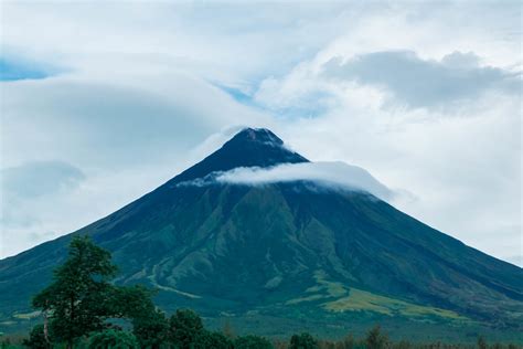 Mayon Volcano In Albay Province Philippines Maravillas Naturales Del
