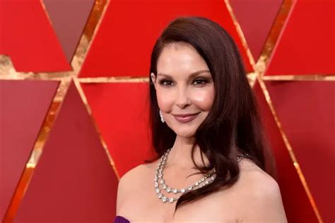 Ashley Judd Biography Age And Net Worth Biographle