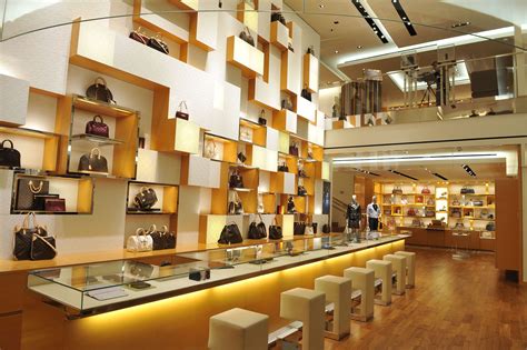 Try Luxury Shopping In Vancouver Bc