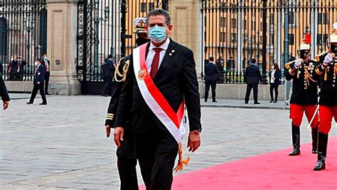El campo de batalla entre los dos candidatos radica en el modelo económico. Manuel Merino jura como nuevo presidente de Perú ...