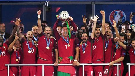 Portugal hatten wohl die wenigsten auf ihrem plan: EM Finale: Portugal gegen Frankreich - Spielbericht ...