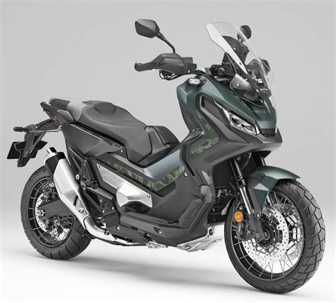 Honda's 2021 adv150 is a city scooter wrapped in adv styling. Wallpaper Honda X Adv 150