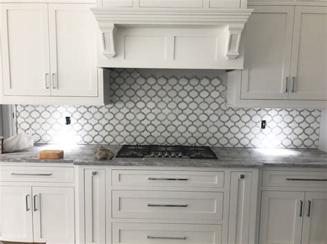 Arabesque Tile Backsplash Ideas Traditional Kitchen Ideas White