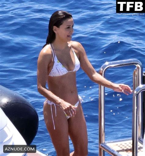 Eva Longoria Sexy Seen Showing Off Her Sultry Figure Wearing A Bikini