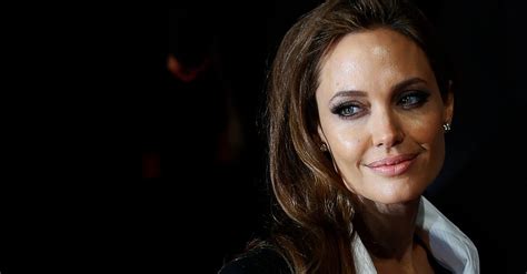 Opinion Angelina Jolie Pitt Diary Of A Surgery The New York Times