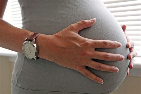 A Daily Aspirin Can Help Women Get Pregnant Top Fertility Doctor Claims Mirror Online