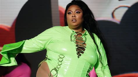 Lizzo Announces ‘no Shame’ Shapewear Line Called Yitty Says ‘everyone’s Size Is Just Their Size