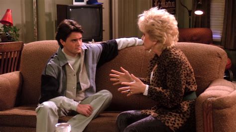 Central Perk Couch On ‘friends — Photos Tvline