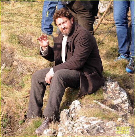 Photo Gerard Butler Continues Filming Keepers In Scotland 03 Photo