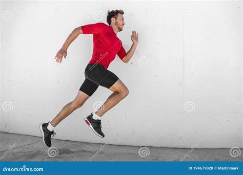 Run Race Athlete Running Man Sprinting Fast Profile Sideways Against
