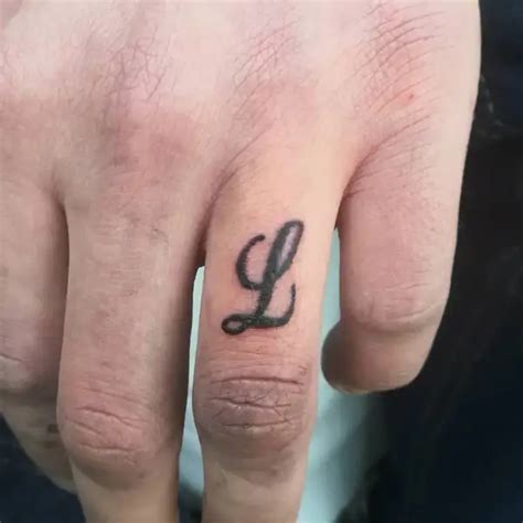 Details More Than 82 Letters On Fingers Tattoos Latest Ineteachers