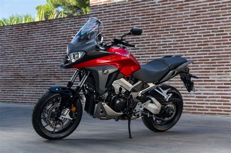 essai honda vfr800x crossrunner 2015 l aventure oui mais sans la boue