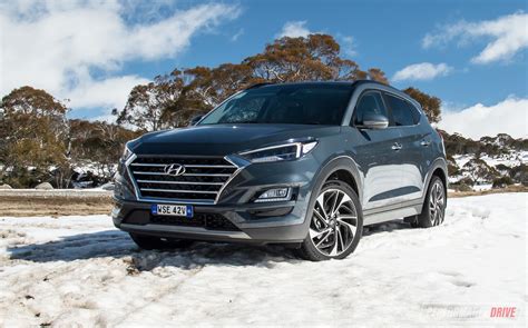 Edmunds also has hyundai tucson pricing, mpg, specs, pictures, safety features, consumer reviews and more. 2020 Hyundai Tucson Highlander 1.6T review (video ...