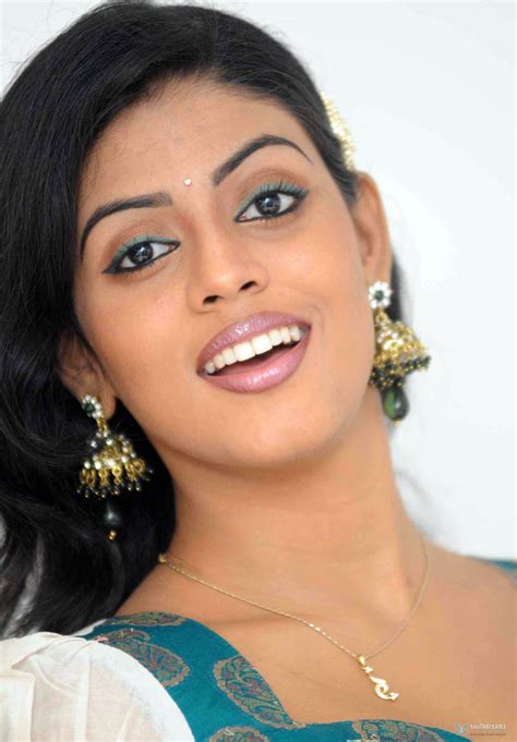 South film industry divided into 4 big movie lover south state viz tamilnadu, andhra pradesh including telangana, kerala and karnataka but most of the actresses work in all above industries. Iniya out of Bharathiraja film?