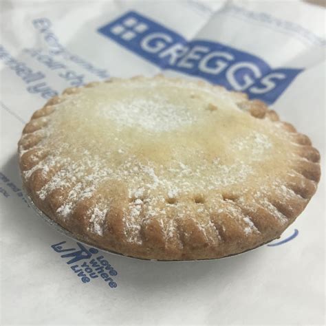 Archived Reviews From Amy Seeks New Treats Sweet Mince Pie Greggs