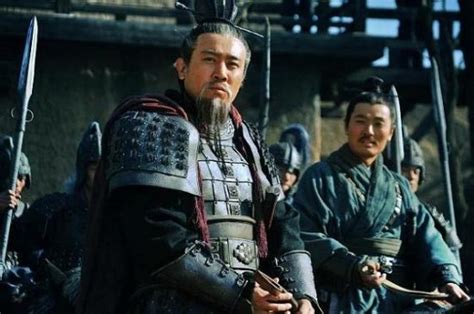 To anyone who would like to watch three kingdoms and know a bit more about it here is a link to a first episode and others are there aswell. 于和伟借《三国》成功突围 成电影商争抢"新宠"_电视剧_金鹰网